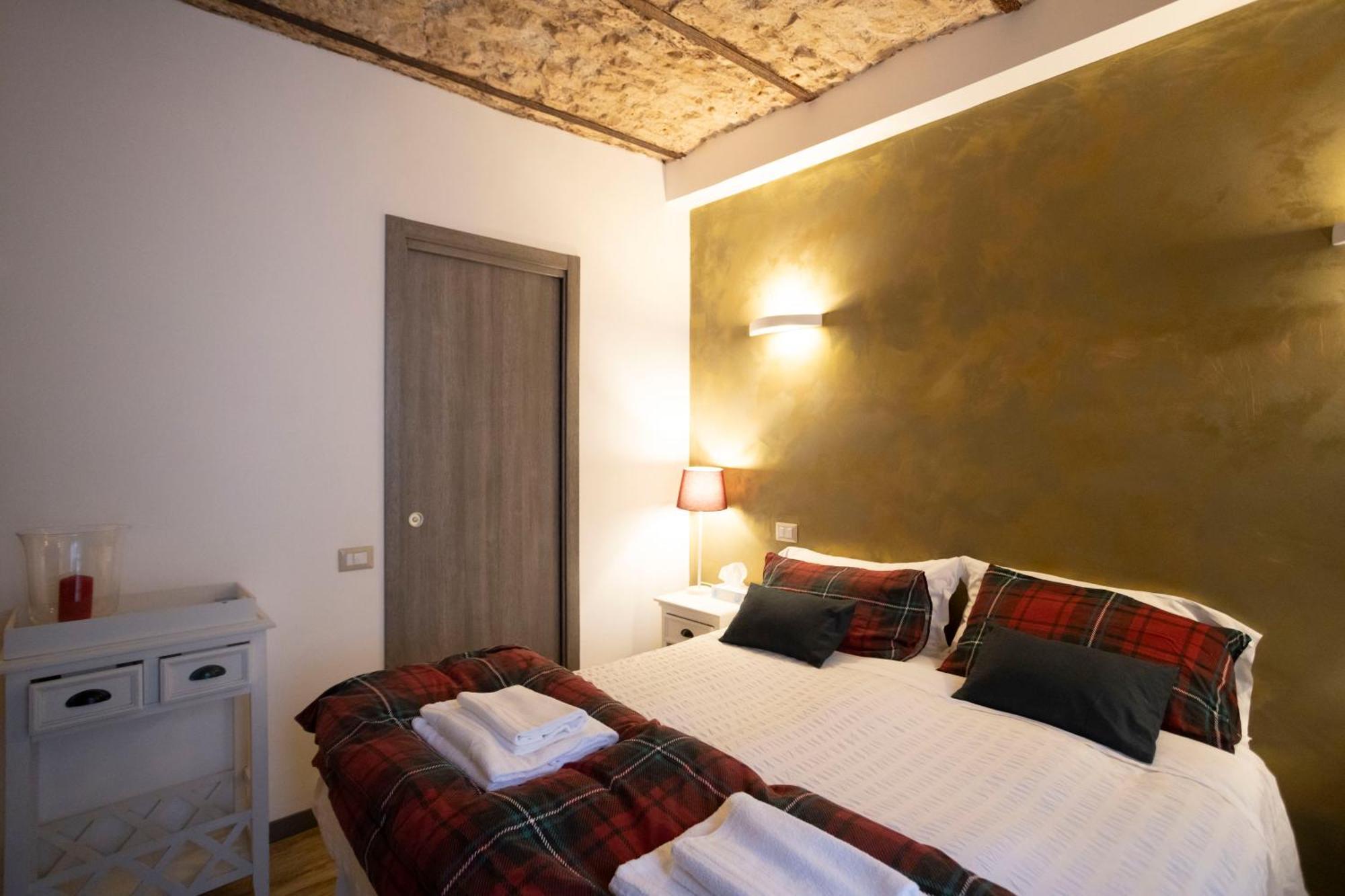 Bed and Breakfast Il Campanile à Salernes Extérieur photo