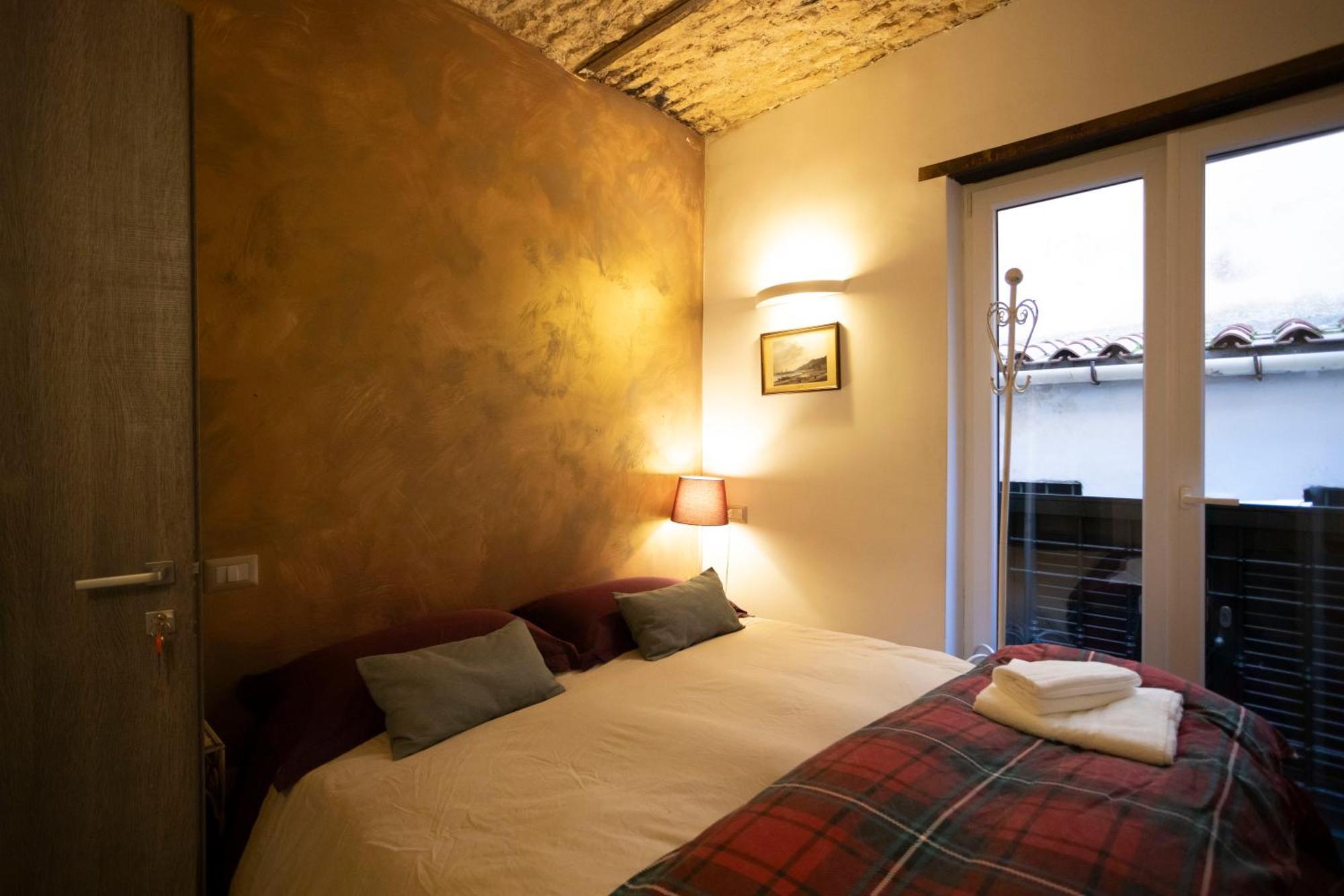 Bed and Breakfast Il Campanile à Salernes Extérieur photo