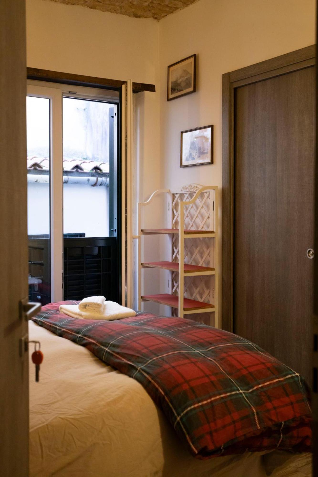 Bed and Breakfast Il Campanile à Salernes Extérieur photo