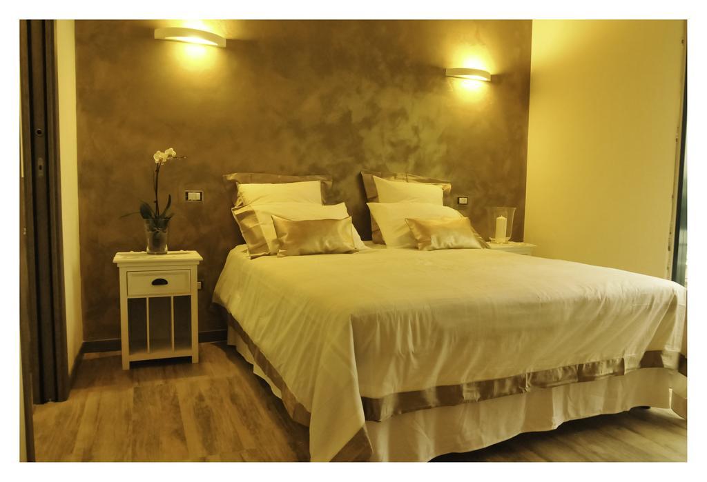 Bed and Breakfast Il Campanile à Salernes Chambre photo